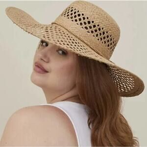 New With Tags Torrid S/M Oversized Floppy Hat - Beige